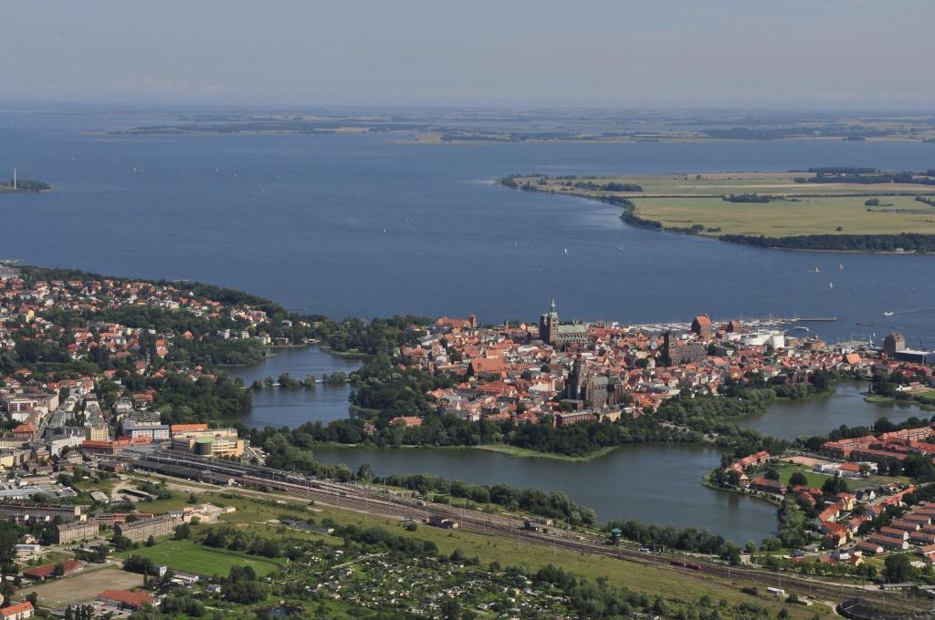 Hotel Hafenresidenz Stralsund Esterno foto