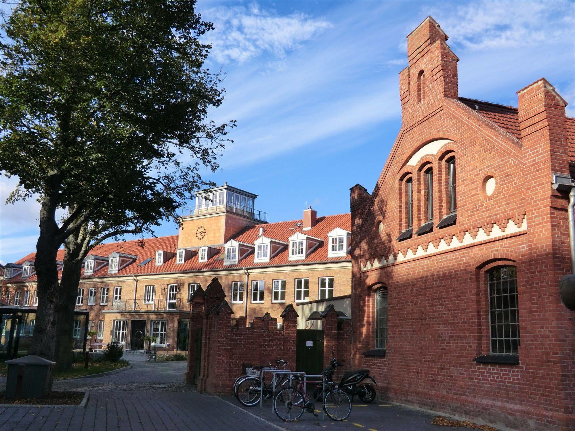 Hotel Hafenresidenz Stralsund Esterno foto